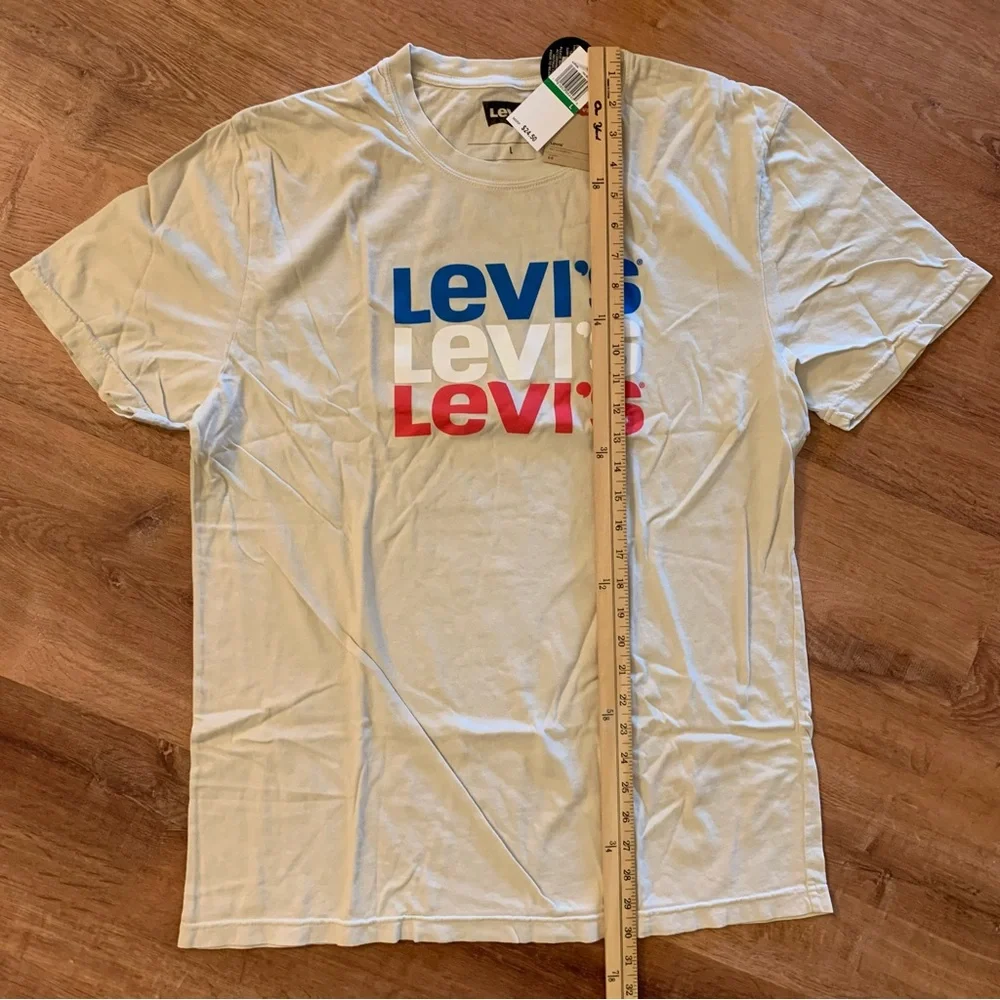 Levi’s Stacked Logo Cream T-shirt Tee Large 100% cotton Unisex